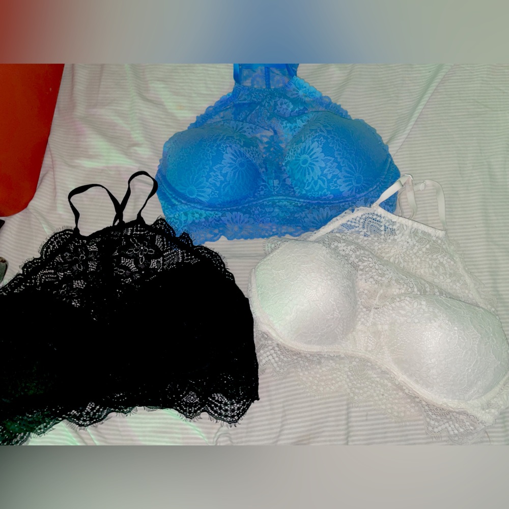 3 VS bra lot